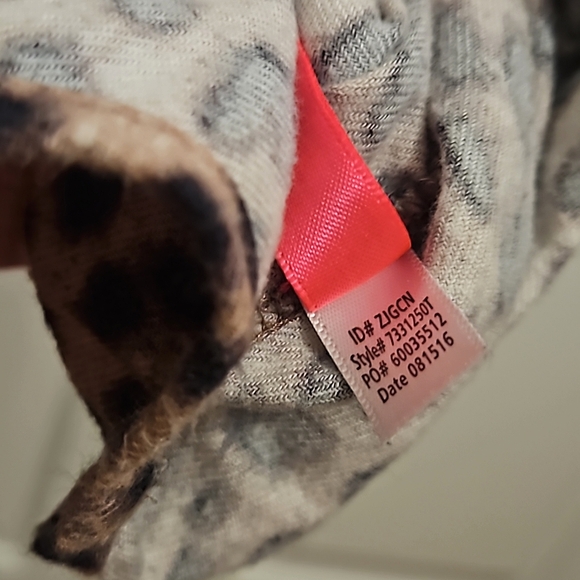 Betsey Johnson Leopard Print Flannel PJ Shirt/ S - Picture 7 of 7